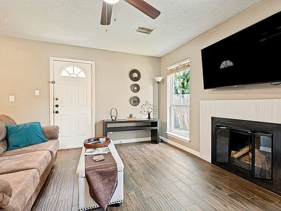 3rd image of 2643 San Sabastian Cir