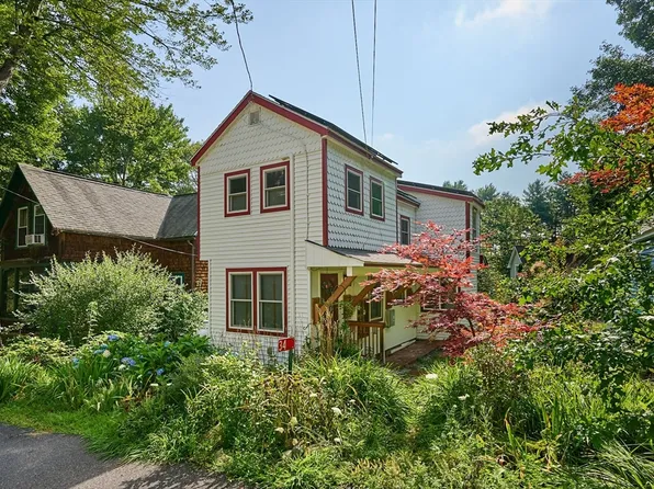 34 Laurel Park #34, Northampton, MA 01060