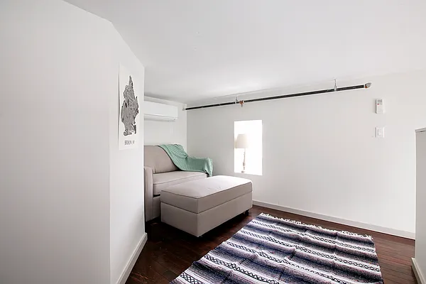 Rented by NOVO | media 43