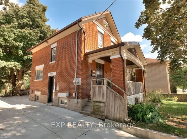 50 Walnut St, Kitchener, ON N2G 1P6