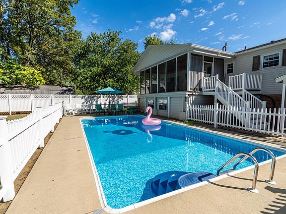 5th image of 1646 Lindenhall Dr