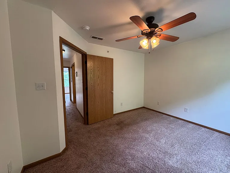 700 Hillside Rd — Photo 17