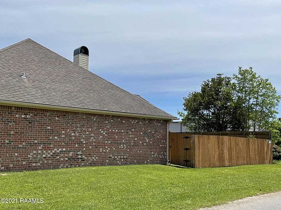 3rd image of 101 Alma Dr