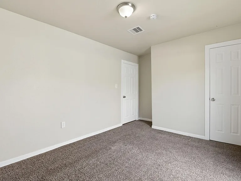 303 Gans St #B — Photo 14