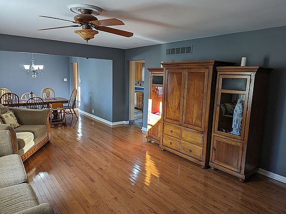 4th image of 4364 Lyndon Ln