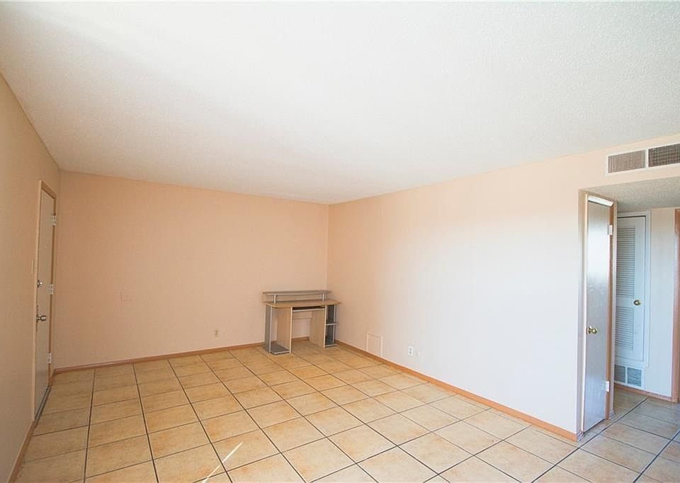 1st image of 5236 Carousel Dr APT 4