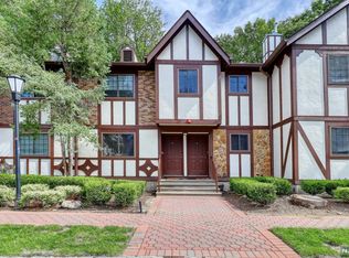 1807 Faulkner Ct, Mahwah, NJ 07430