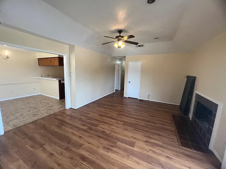 11514 Nobility Dr #C — Photo 6