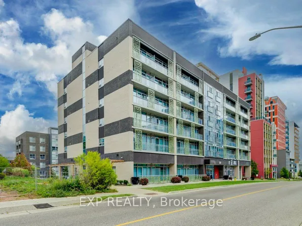 250 Albert St #718, Waterloo, ON N2L 0H5