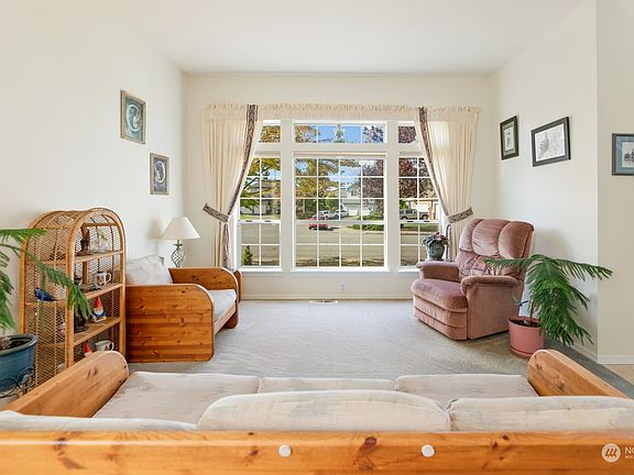 5th image of 6619 56th Drive NE