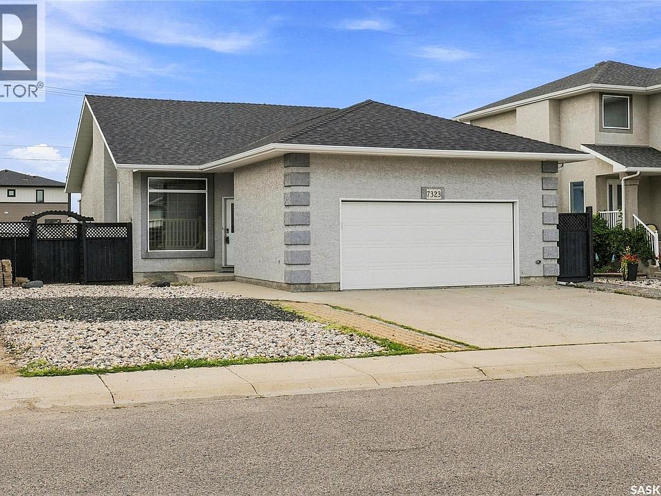 1st image of 7323 Maple View Cres