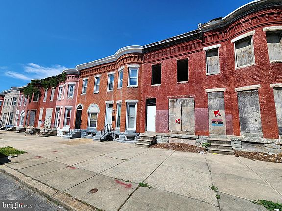 2nd image of 1632 N Fulton Ave