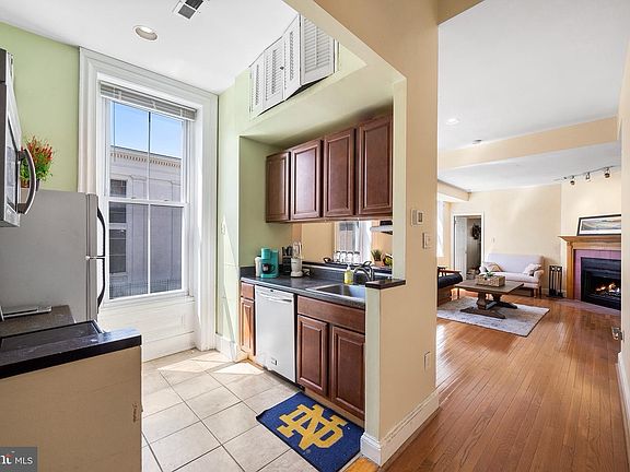 3rd image of 308 S 13th St APT 11