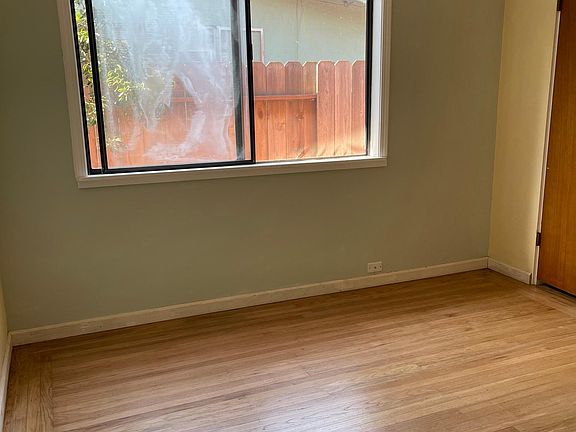 5th image of 50 Arlington Dr