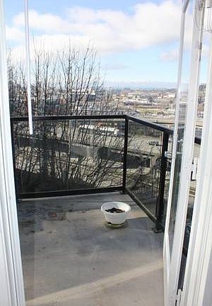 3rd image of 1029 Belmont Ave E APT 302