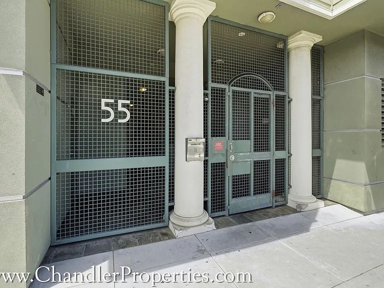 55 Trumbull St — Photo 20