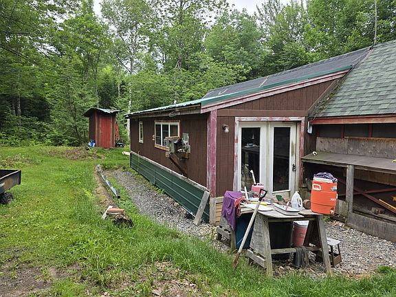 5th image of 81 Spencer Road