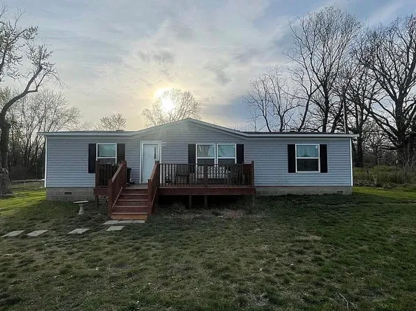 289 Route M, Everton, MO 65646