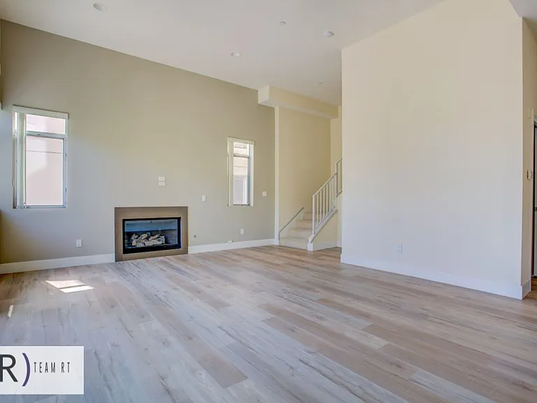 1737 Colby Ave #201 — Photo 13