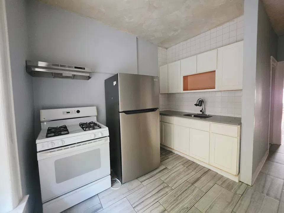111 Baldwin Ave #1F