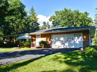 1210 Sunnycrest Dr, Waukesha, WI 53186