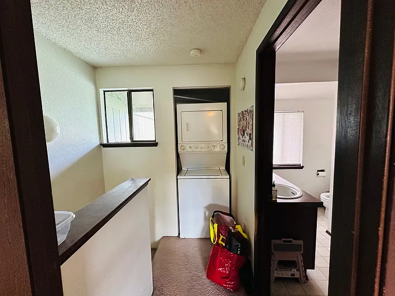 2111 Knox Ave #5 — Photo 23