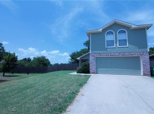 2805 Newport Ave, Denton, TX 76209