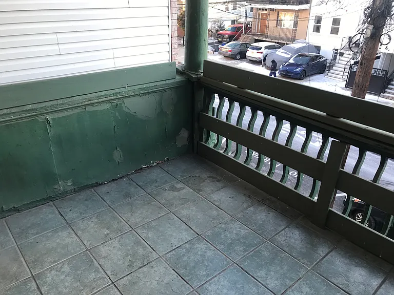 40 Gardner Ave #2 — Photo 15