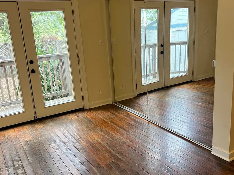 221 Wilson St — Photo 14