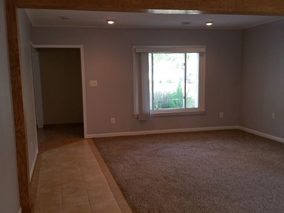 4th image of 3986 Cornell St