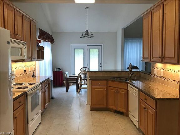 5th image of 1518 Bowmore Pl