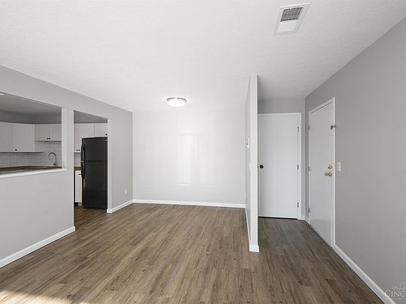 4th image of 7230 Creekview Dr APT 5