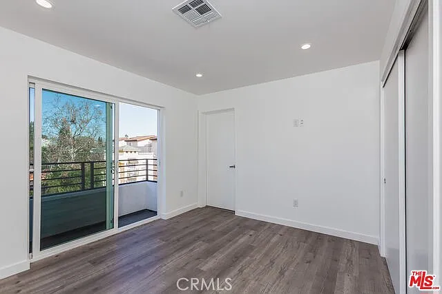 10916 Hesby St — Photo 18