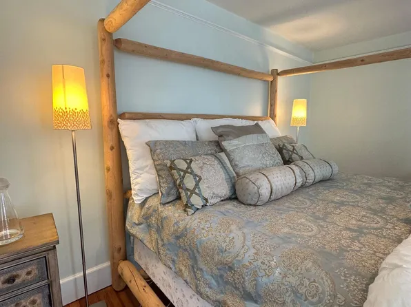 12 E Earle St #A, Greenville, SC 29609