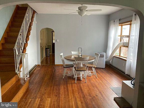 4th image of 210 Jackson St
