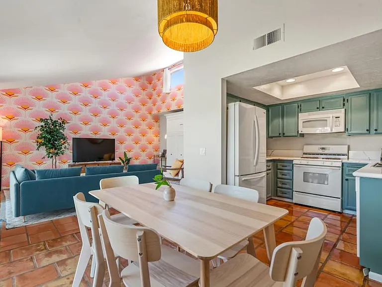 49105 Barrymore St — Photo 4