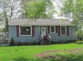 1407 S Packard Ave, Burton, MI 48509