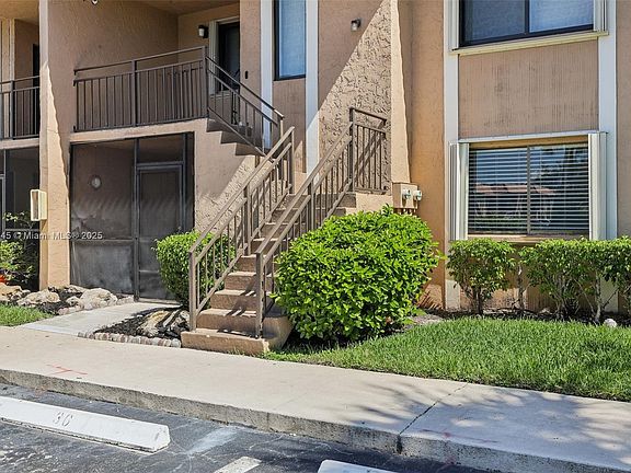 4th image of 195 Lakeview Dr APT 105