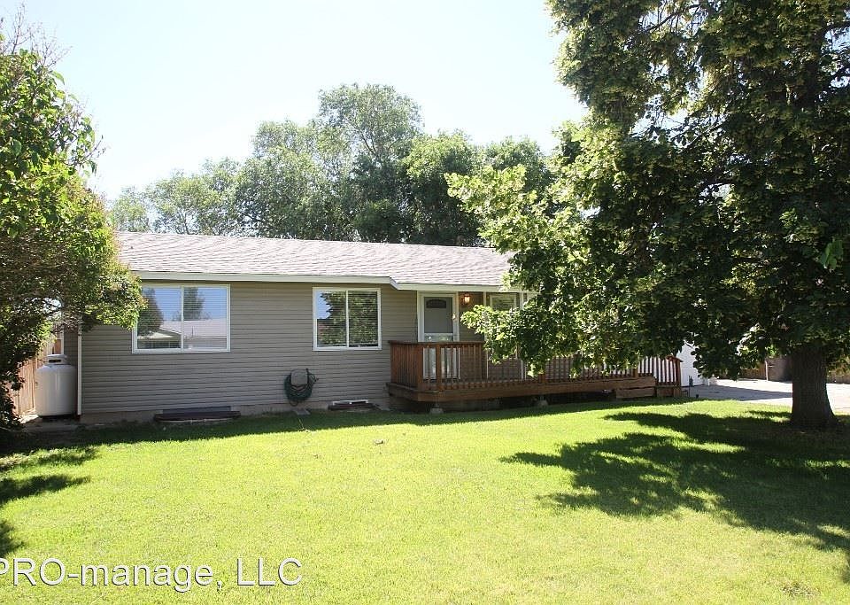1st image of 210 N Crimson Dr