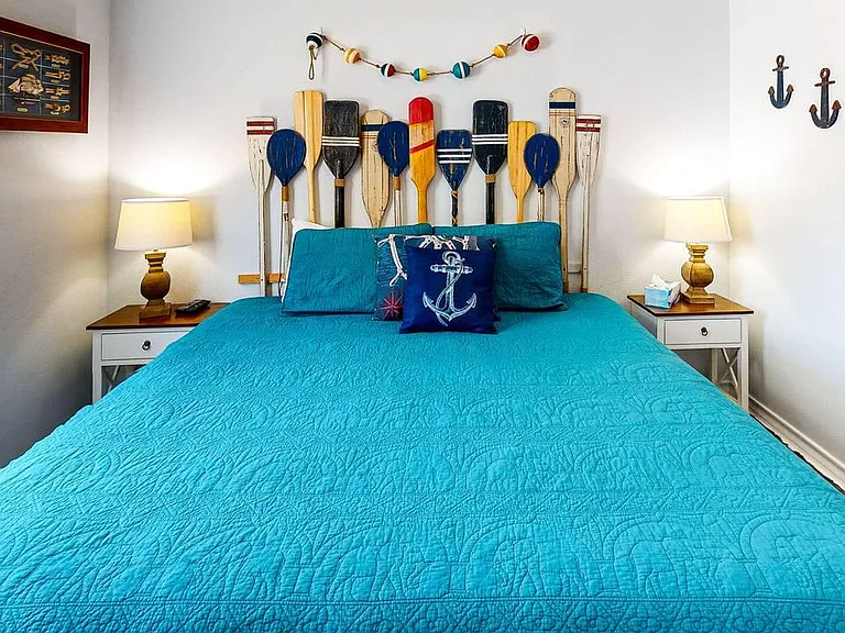 Bedroom 3
King Bed