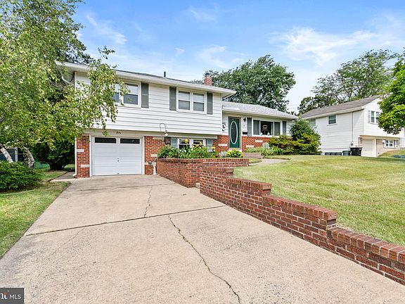 2nd image of 50 Clement Dr