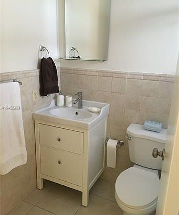 5th image of 2385 NW 11th St #35-A