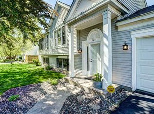 2431 Mailand Rd E, Maplewood, MN 55119