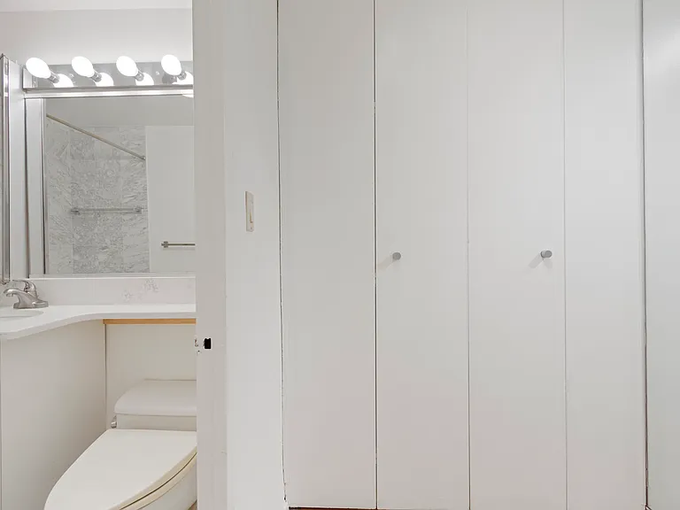 900 Park Ave #15B — Photo 10