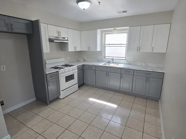 38 Wainwright St, Newark, NJ