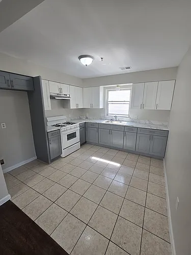 38 Wainwright St #1A Photo 1