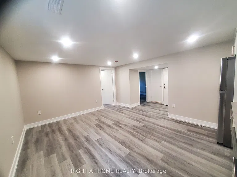 30 Lewis Dr #A — Photo 10