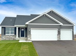 711 Blackbird Cir, Delano, MN 55328