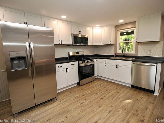 5th image of 7856 Newberry Rd