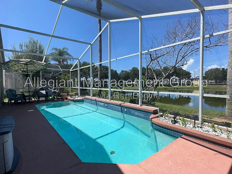 223 Lake Davenport Estates Dr — Photo 2